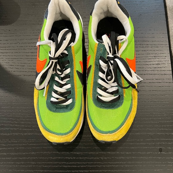 Multi color sniker with double color laces - Picture 3 of 4